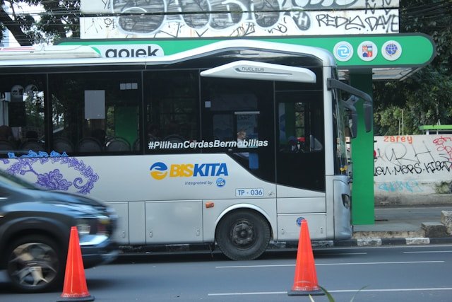 Bus